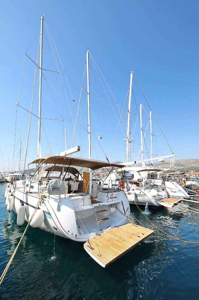 Bavaria Cruiser 56 - 5 + 1 cab. El Karinjo